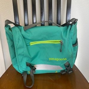 Patagonia messenger bag with laptop sleeve
